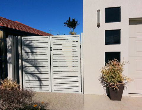 Ali, Glass & Stainless - Suburb Australia 4