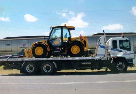 AAA Tilt Tray Towing - Suburb Australia 1