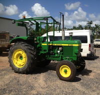 Milinis Panel Paint Towing - Suburb Australia