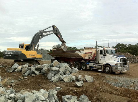 Warren Transport - Suburb Australia 4
