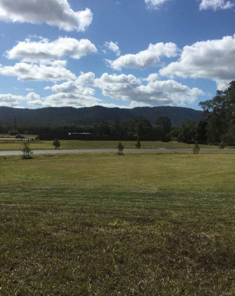 Down To Earth Whitsundays - Suburb Australia 1