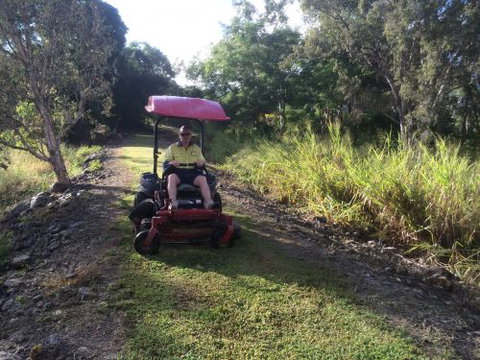 Down To Earth Whitsundays - Suburb Australia 3