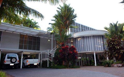 Bill Warren Painting Service - Suburb Australia 4