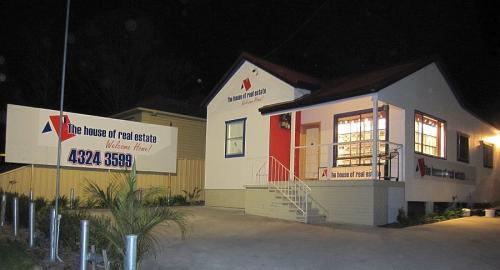 Real Estate Agents Wyoming NSW Suburb Australia