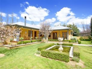 Jim Lyons Agency - Suburb Australia 0