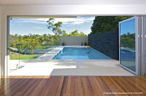 AA Coast & Hinterland Glass & Aluminium - Suburb Australia 3