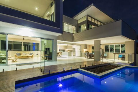 Cairns Glass & Glazing - Suburb Australia 18