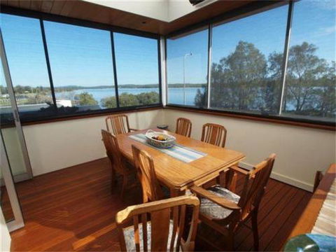 Cotton’s Glass & Aluminium Pty Ltd - Suburb Australia 0