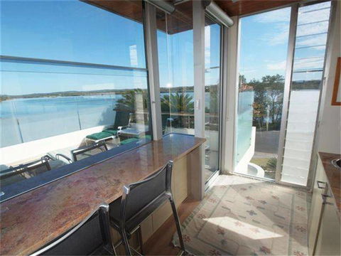 Cotton’s Glass & Aluminium Pty Ltd - Suburb Australia 4