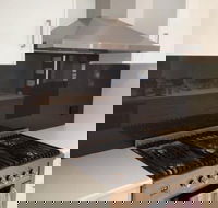 Lloyds Glass Aluminium - Suburb Australia