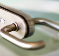 Tamworth Glass - Suburb Australia