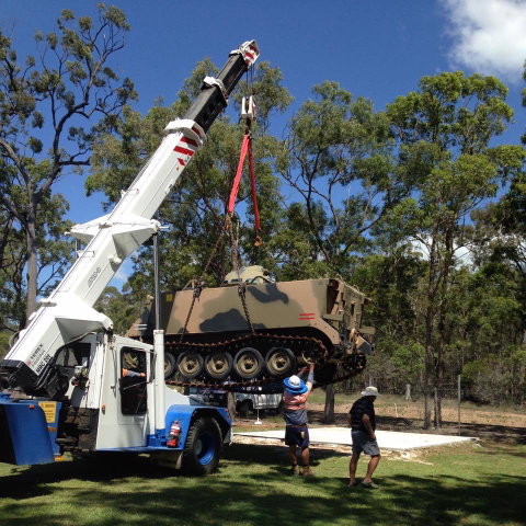 Wide Bay Crane Hire - Suburb Australia 3