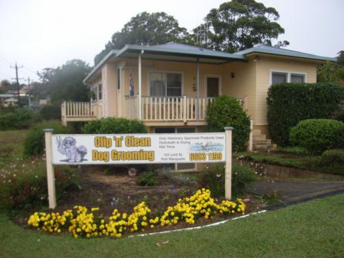 Dog Cat Clipping Washing Grooming Port Macquarie NSW Suburb Australia