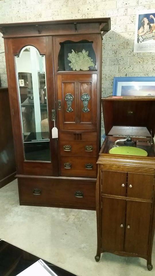Antique Dealers Warilla NSW Suburb Australia