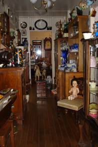 Antique Dealers Balmoral Ridge QLD Suburb Australia
