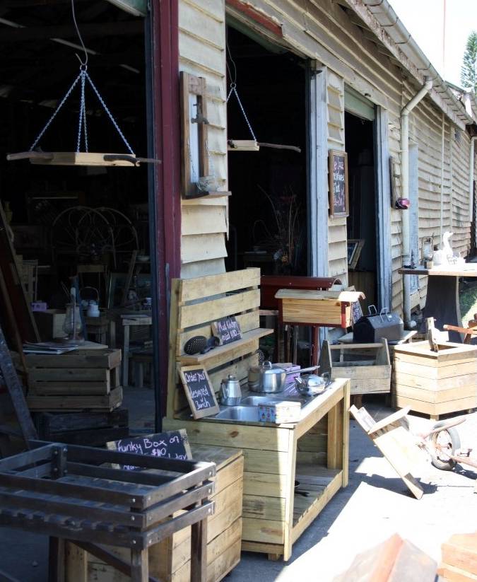 Antique Dealers Palmwoods QLD Suburb Australia