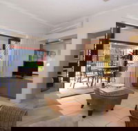 Southern Cross Atrium Apartments - Suburb Australia