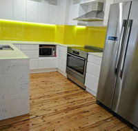 Morisset Glass Glazing - Suburb Australia