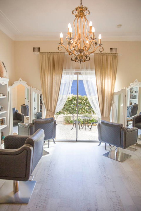 Carinya House Of Hair & Beauty - Suburb Australia 3