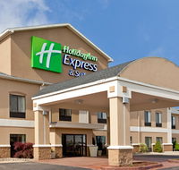 Holiday Inn Express and Suites Three Rivers